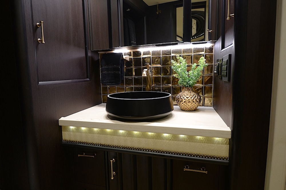 2016 Prevost Liberty H3-45 For Sale