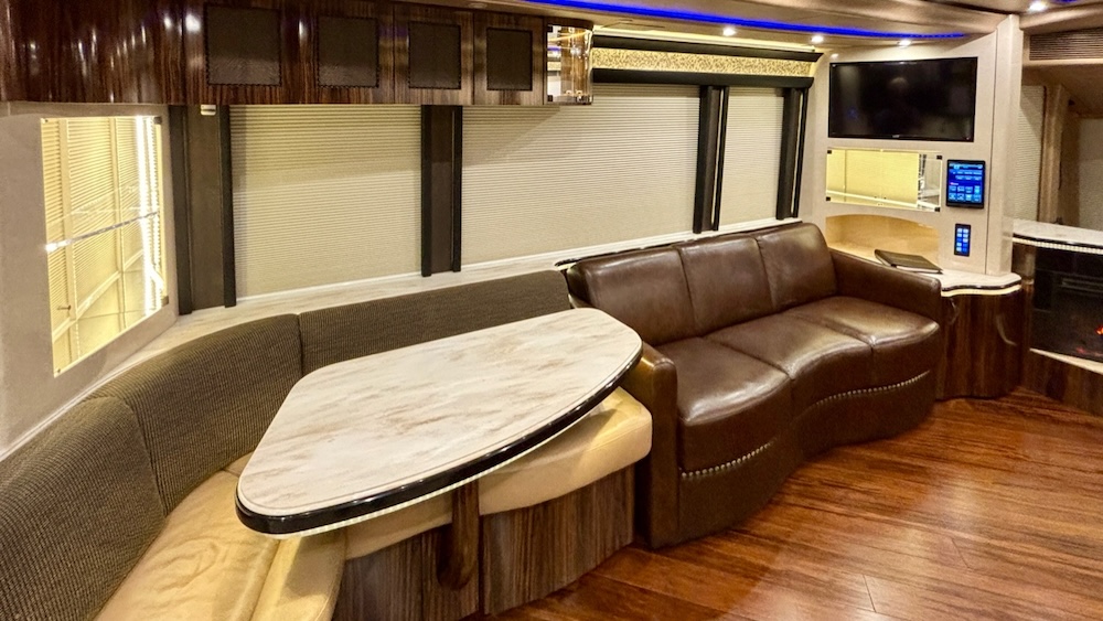2016 Prevost Marathon H3-45 For Sale
