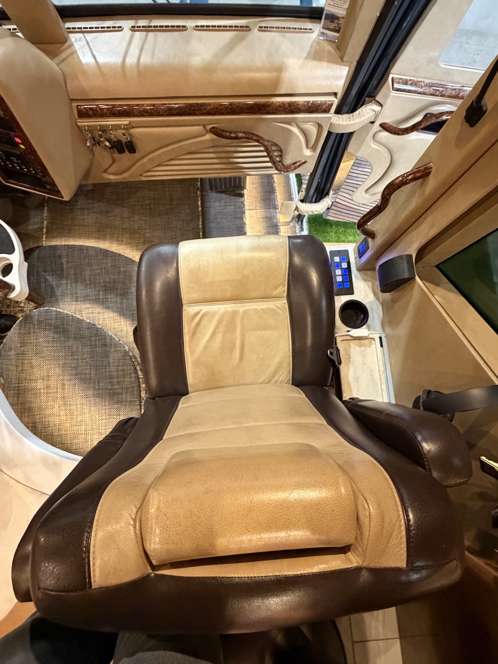 2016 Prevost Marathon H3-45 For Sale