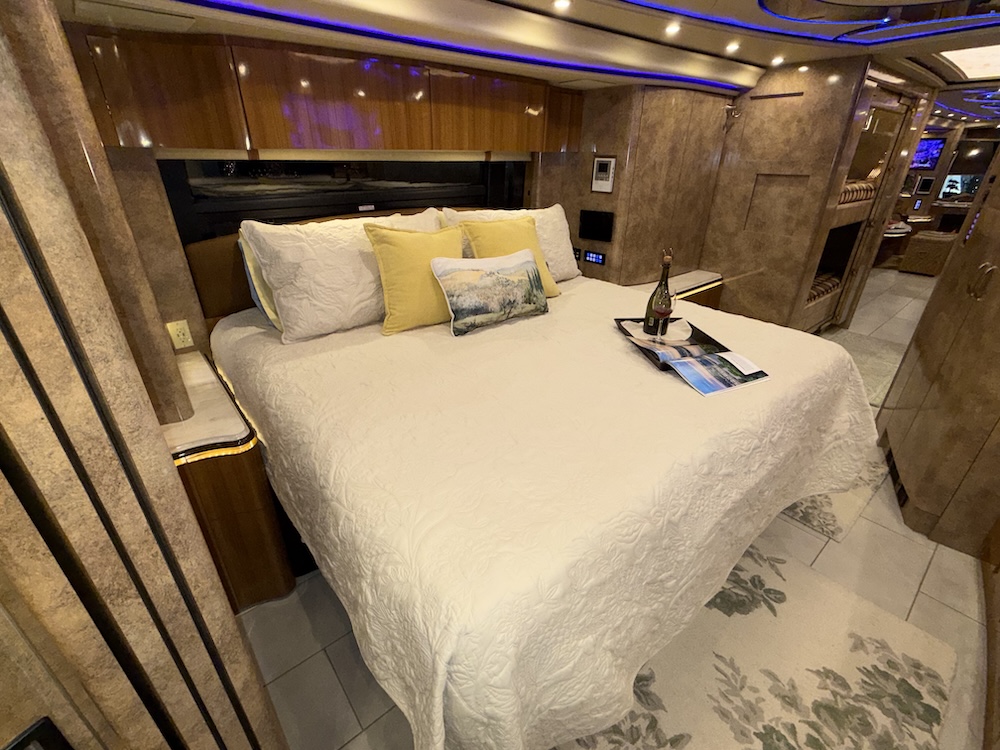 2016 Prevost Marathon H3-45 For Sale