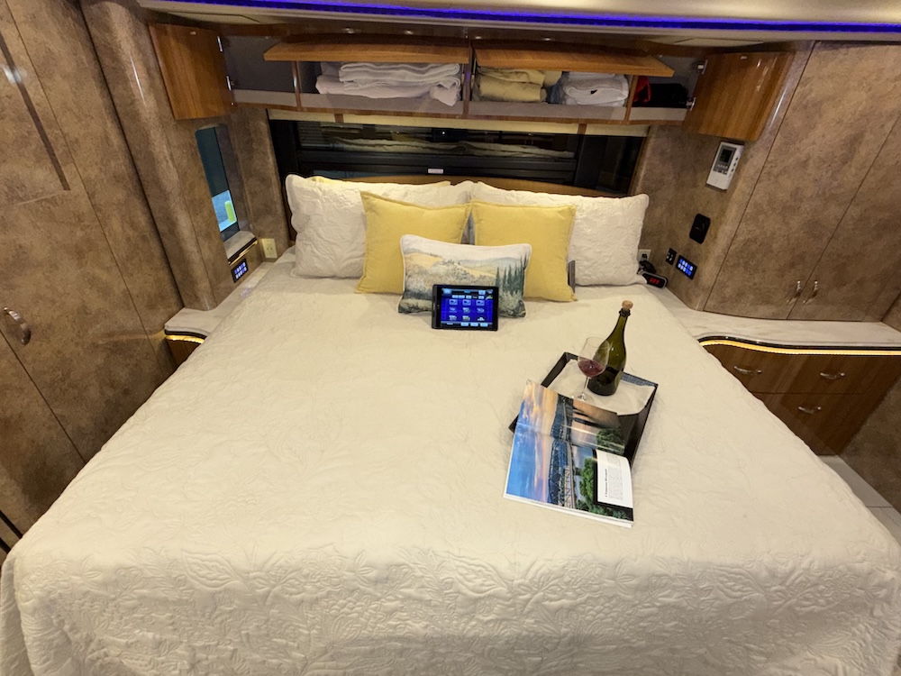 2016 Prevost Marathon H3-45 For Sale