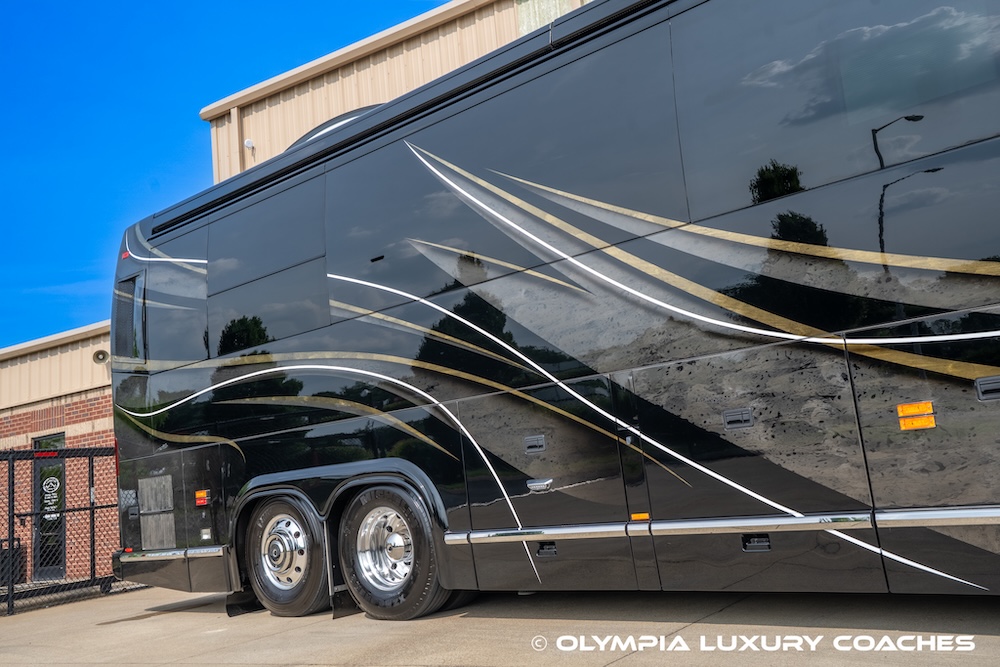 2016 Prevost Marathon H3-45 For Sale