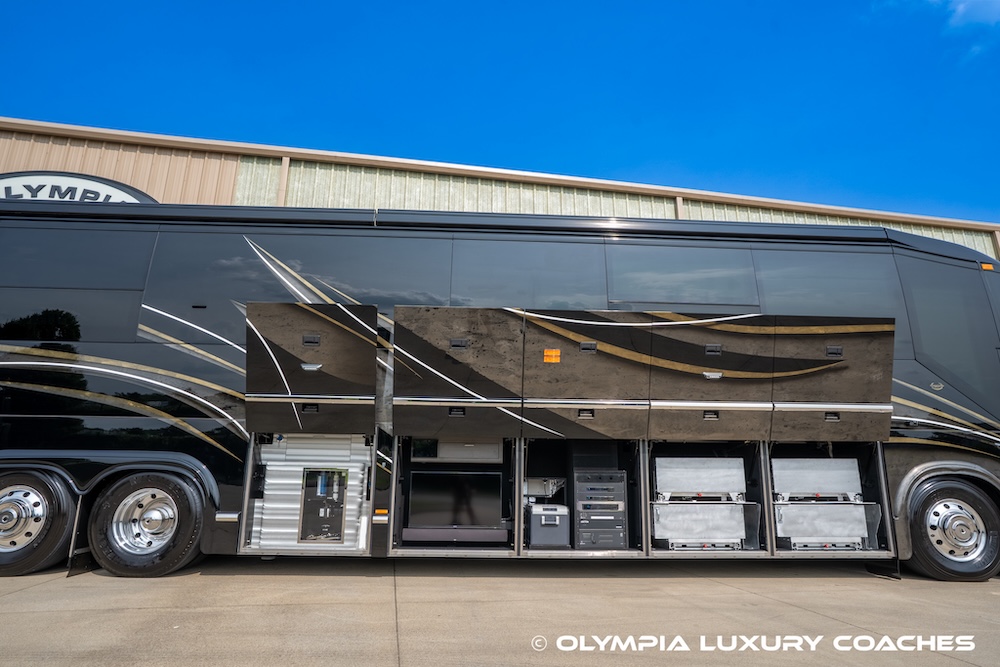 2016 Prevost Marathon H3-45 For Sale