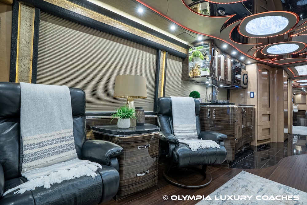 2016 Prevost Marathon H3-45 For Sale