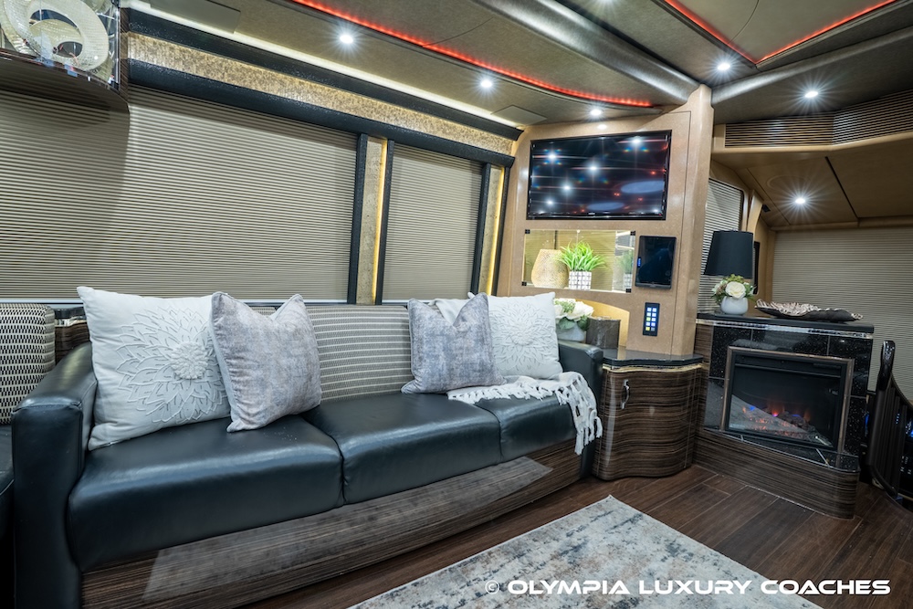 2016 Prevost Marathon H3-45 For Sale