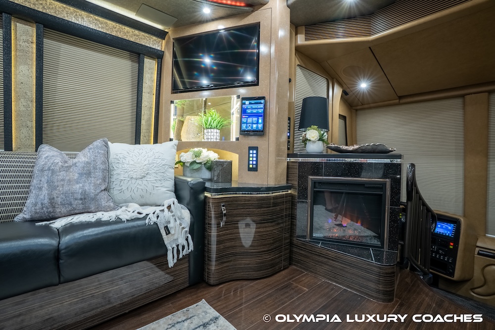 2016 Prevost Marathon H3-45 For Sale