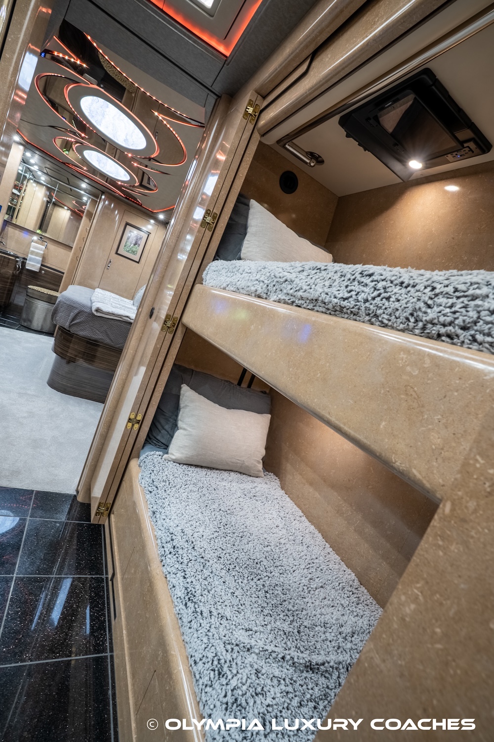 2016 Prevost Marathon H3-45 For Sale
