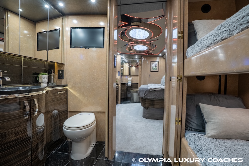 2016 Prevost Marathon H3-45 For Sale