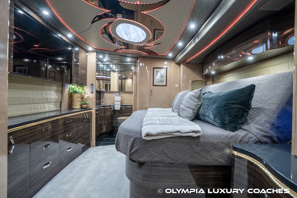 2016 Prevost Marathon H3-45 For Sale