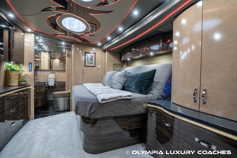 2016 Prevost Marathon H3-45 For Sale