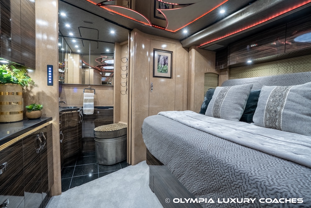 2016 Prevost Marathon H3-45 For Sale