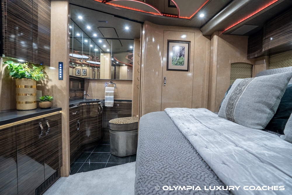 2016 Prevost Marathon H3-45 For Sale
