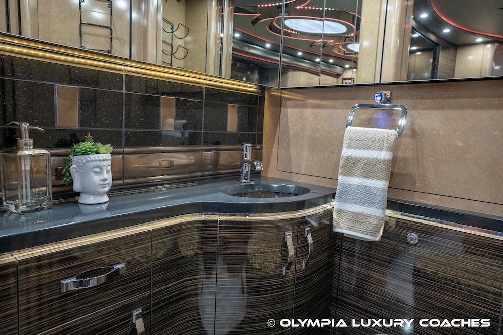 2016 Prevost Marathon H3-45 For Sale