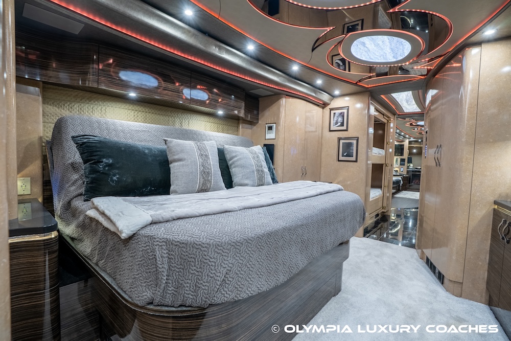 2016 Prevost Marathon H3-45 For Sale