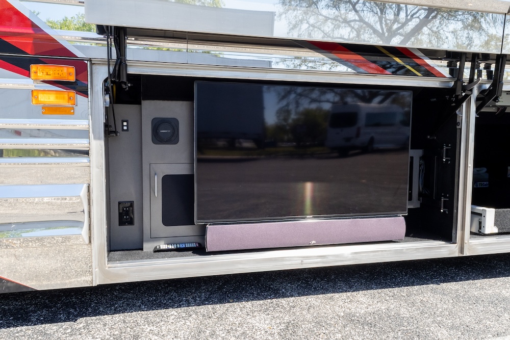 2016 Prevost Marathon X3 For Sale