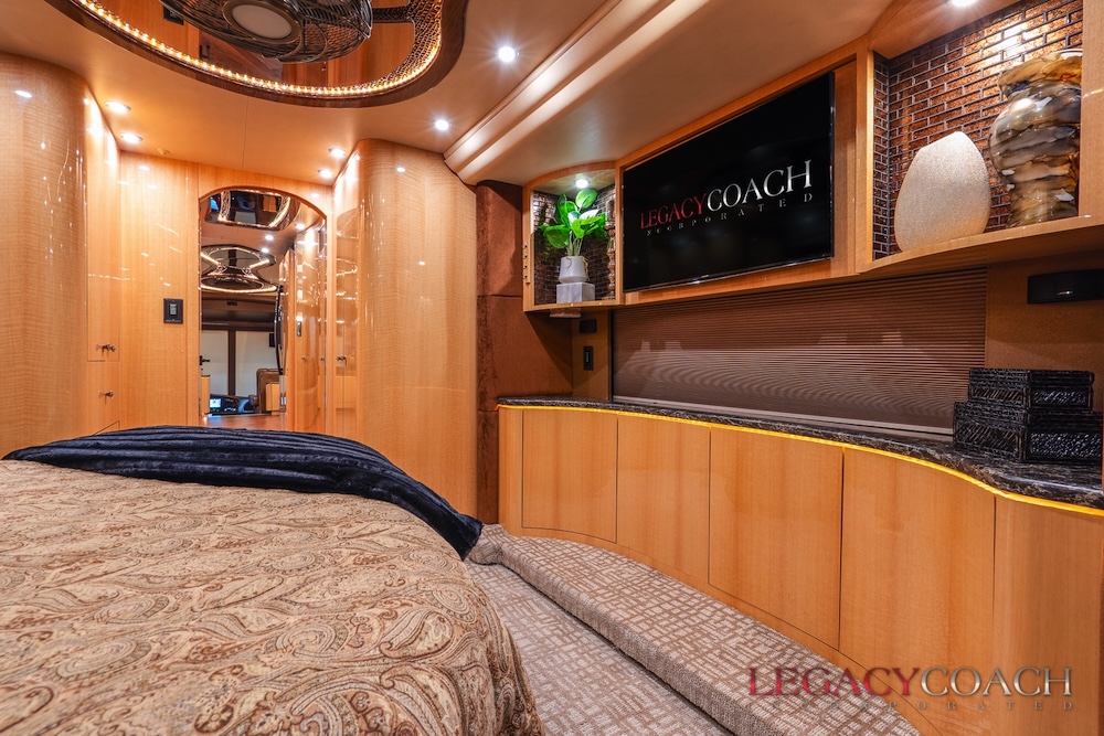 2016 Prevost  Millennium H3-45 For Sale