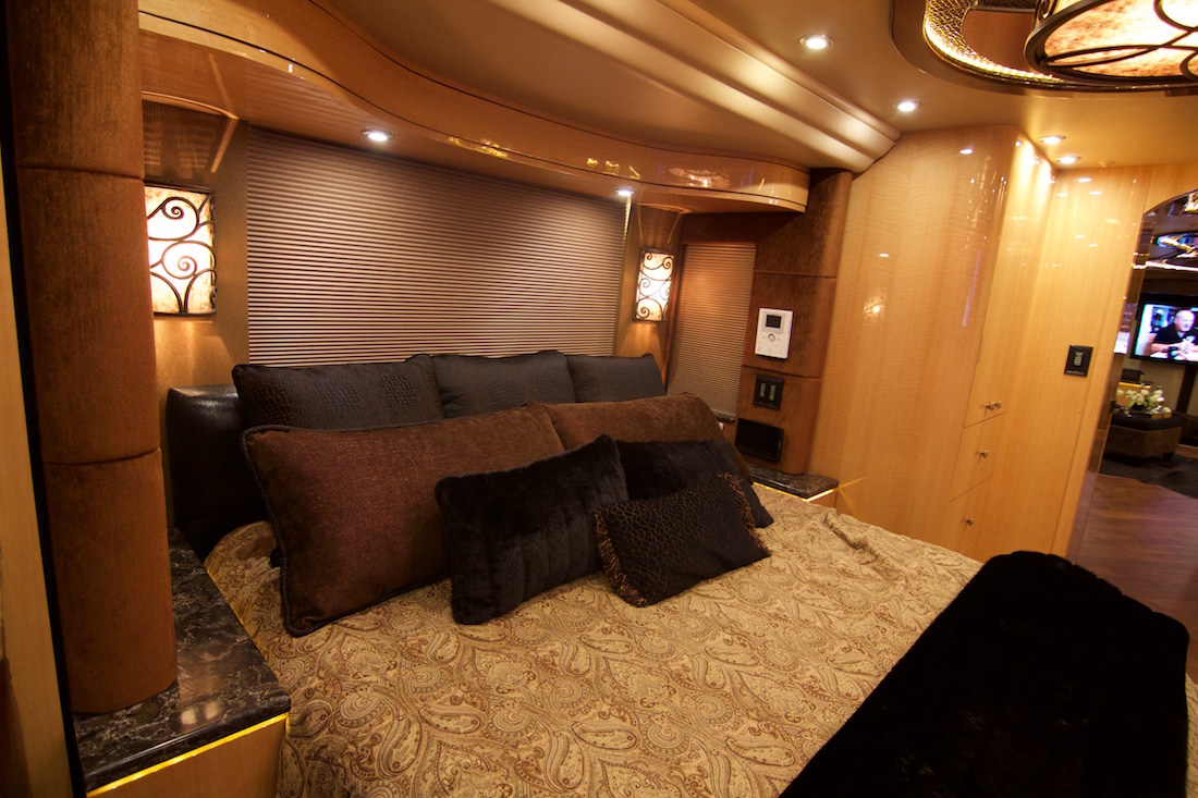 2016 Prevost Millennium H3-45 For Sale