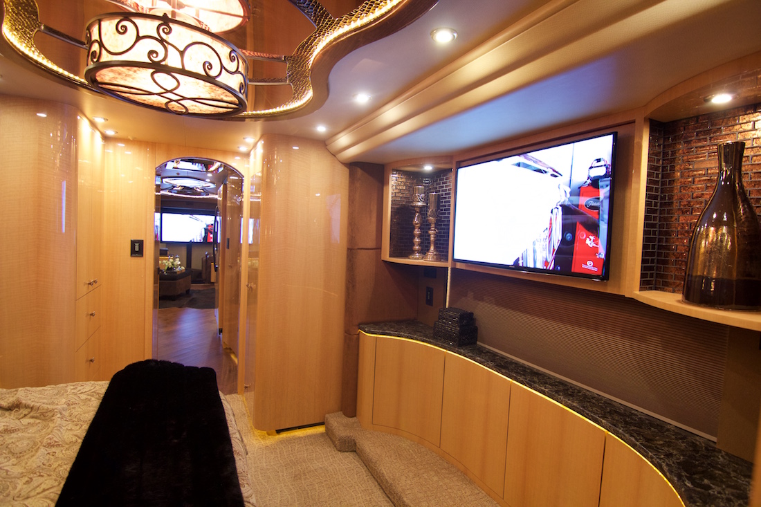 2016 Prevost Millennium H3-45 For Sale