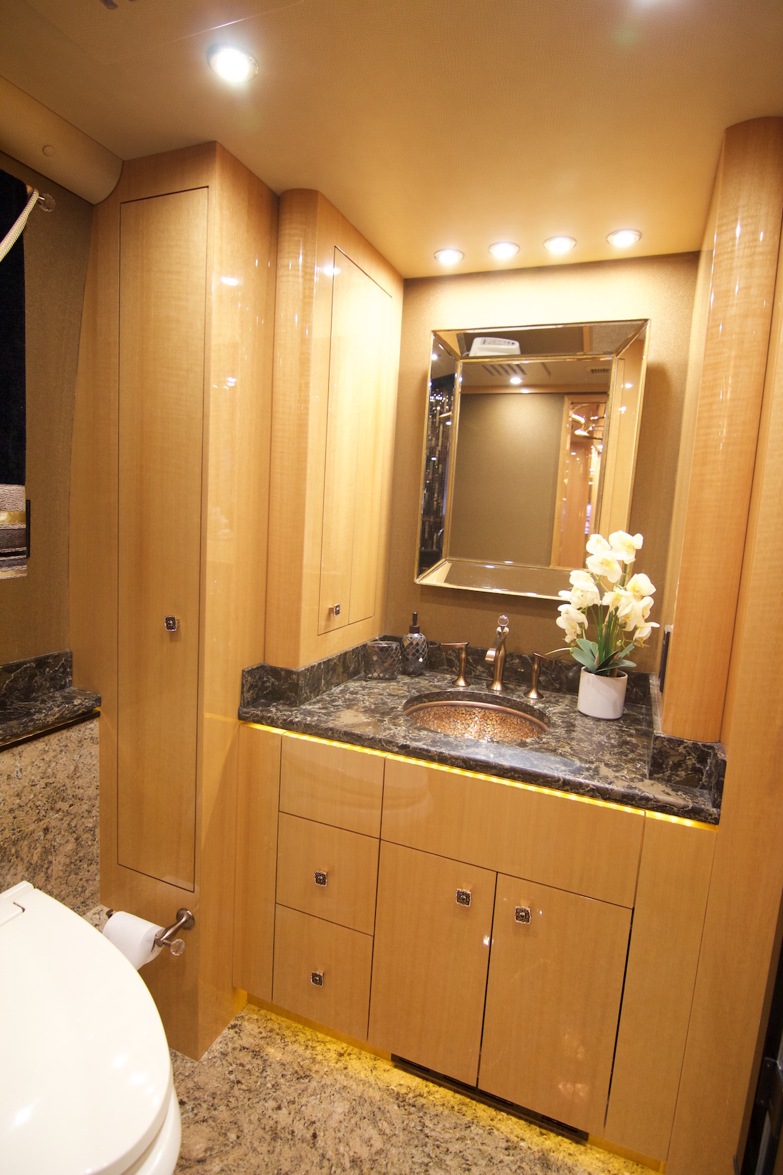 2016 Prevost Millennium H3-45 For Sale