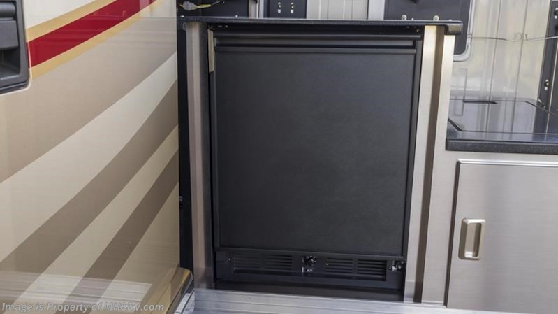 2016 Prevost Outlaw H3-45 For Sale