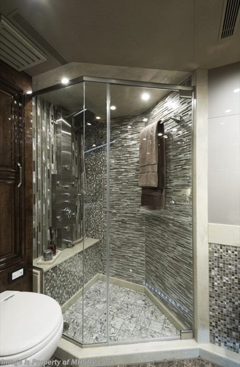 2016 Prevost Outlaw H3-45 For Sale