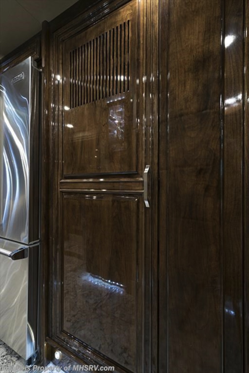 2016 Prevost Outlaw H3-45 For Sale