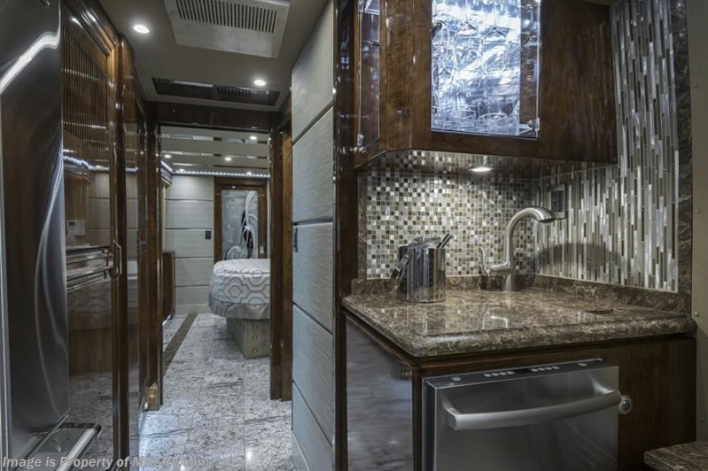 2016 Prevost Outlaw H3-45 For Sale