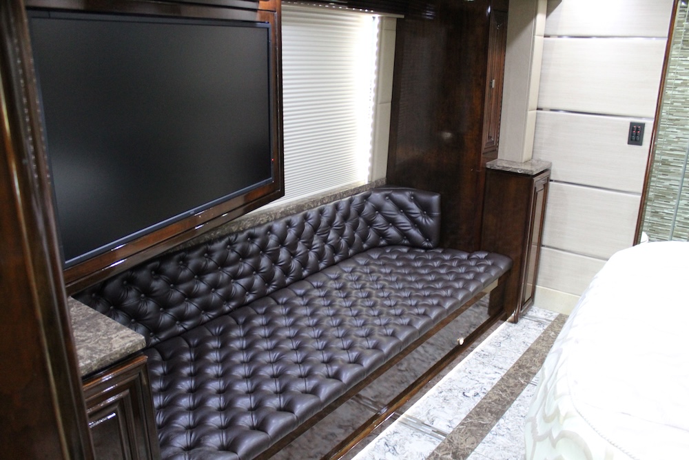 2016 Prevost Outlaw H3-45 For Sale