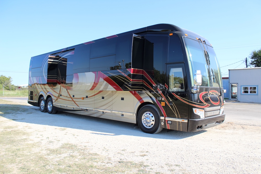 2016 Prevost Outlaw H3-45 For Sale