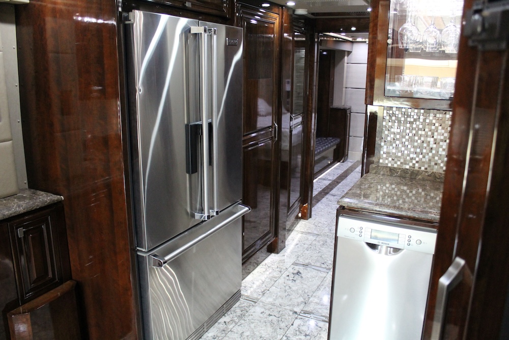2016 Prevost Outlaw H3-45 For Sale