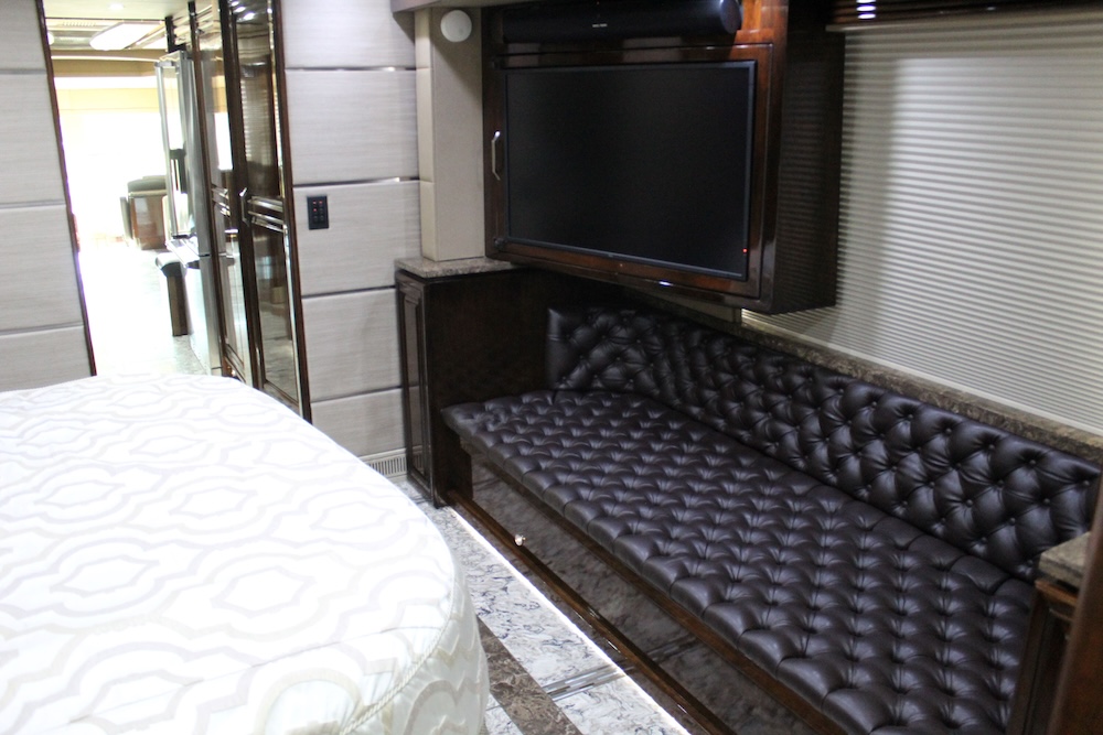 2016 Prevost Outlaw H3-45 For Sale