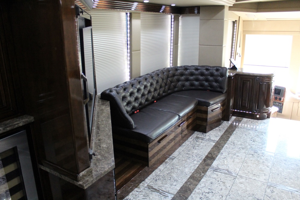 2016 Prevost Outlaw H3-45 For Sale