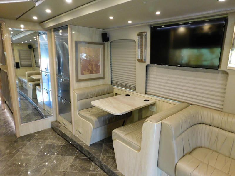 2016 Prevost Star H3-45 For Sale