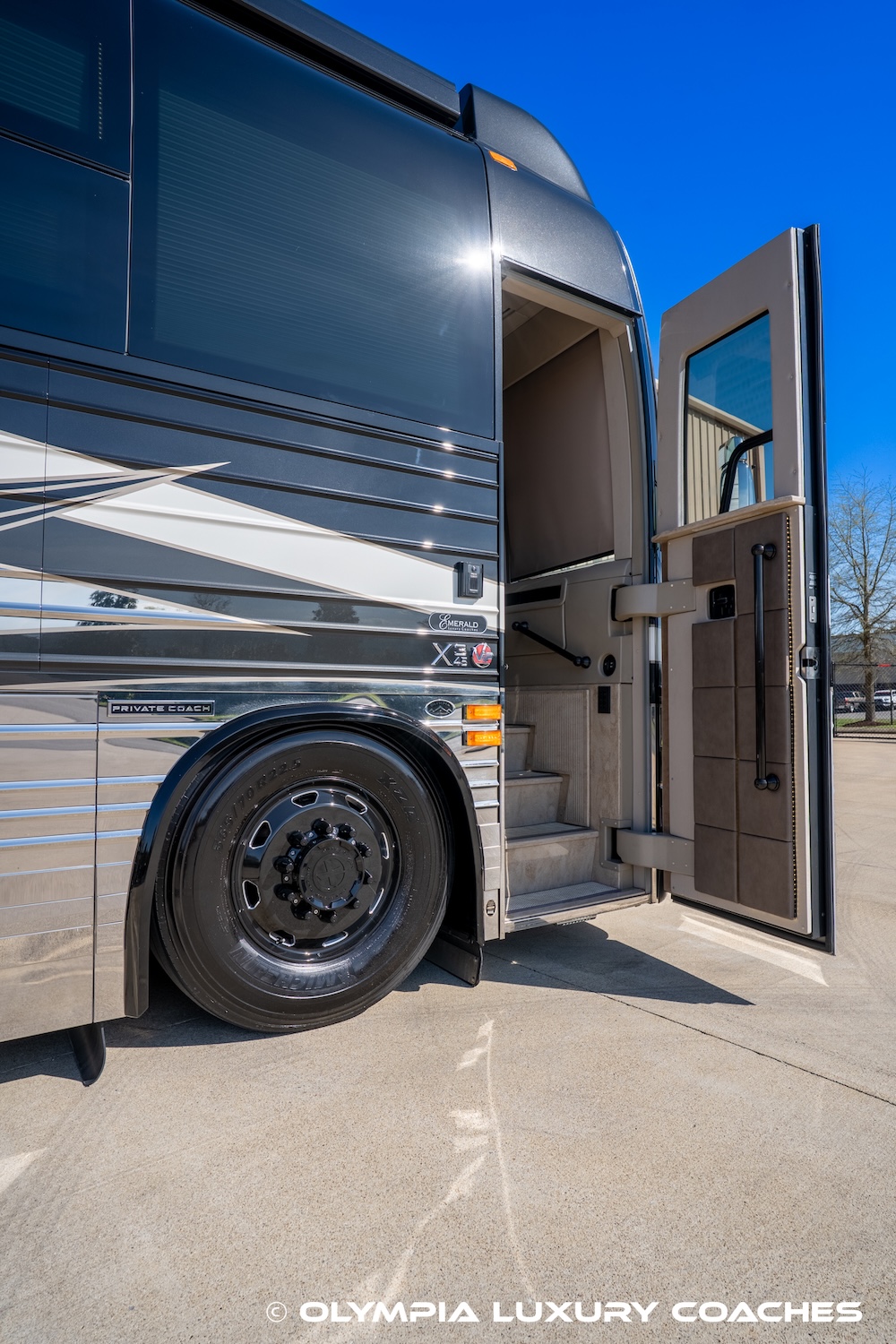 2017 Prevost Emerald X3 For Sale