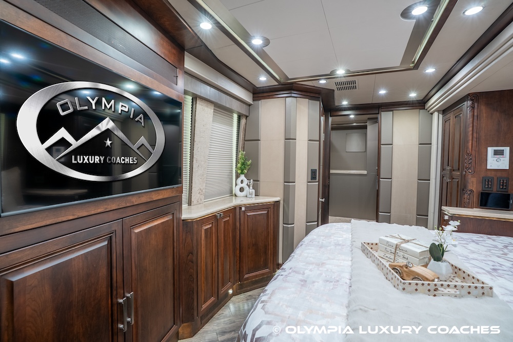 2017 Prevost Emerald X3 For Sale