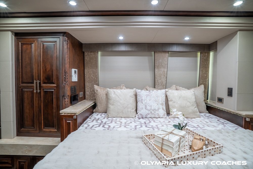 2017 Prevost Emerald X3 For Sale