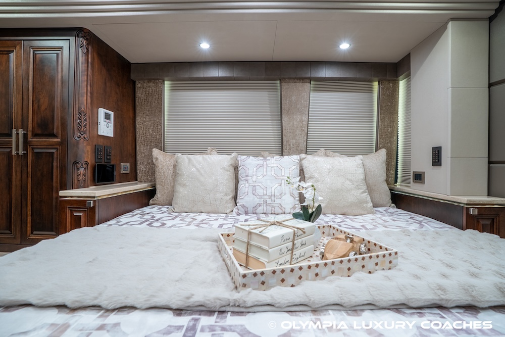 2017 Prevost Emerald X3 For Sale