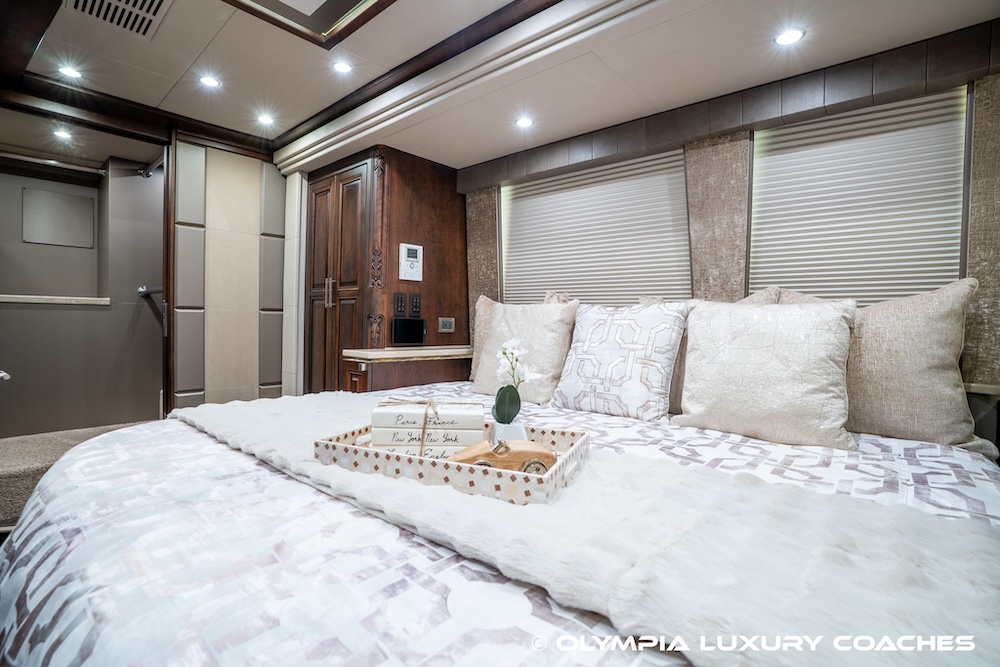 2017 Prevost Emerald X3 For Sale