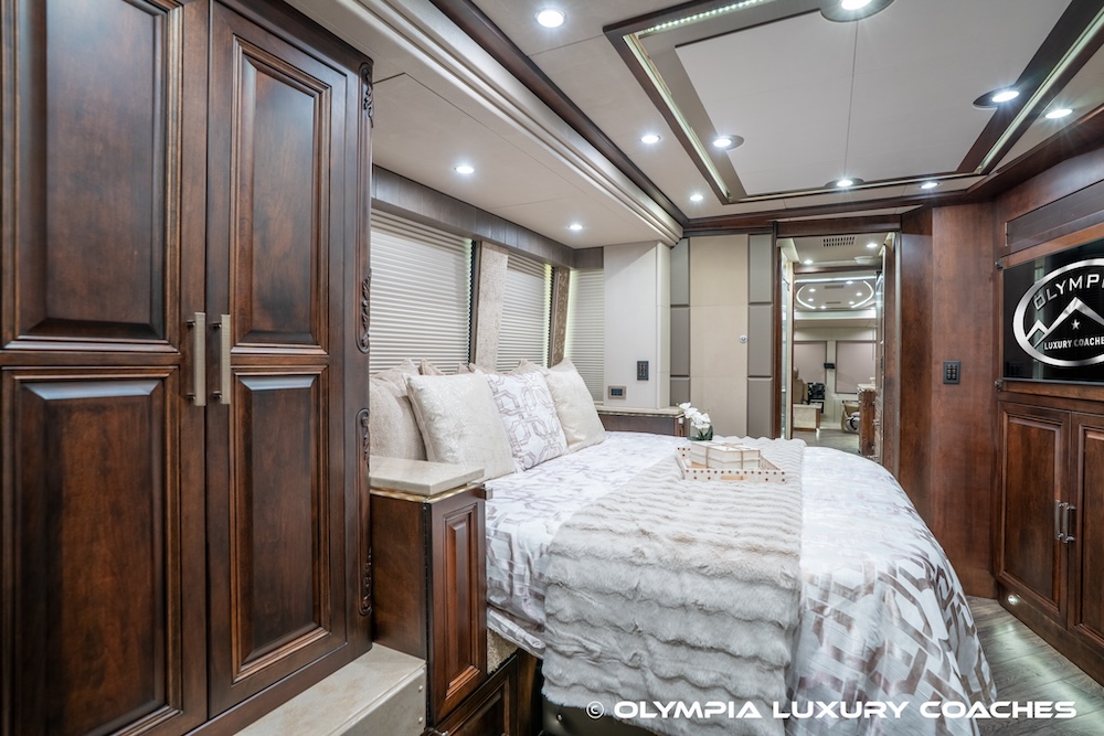 2017 Prevost Emerald X3 For Sale