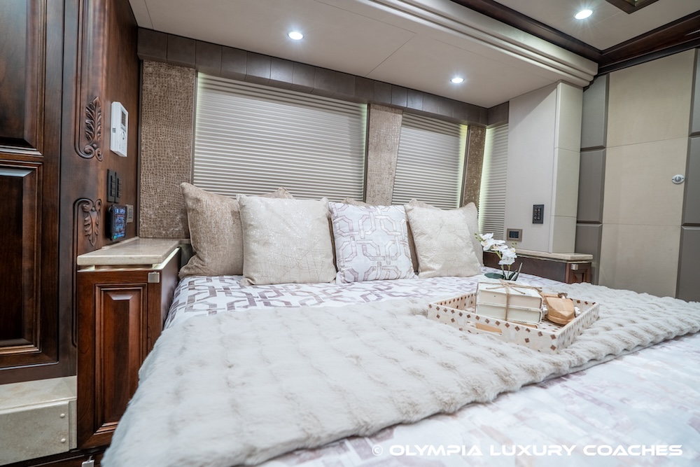 2017 Prevost Emerald X3 For Sale