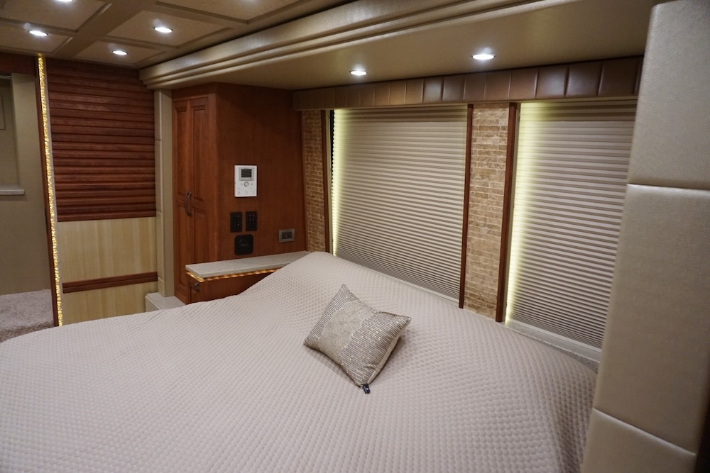 2017 Prevost Emerald X3 For Sale