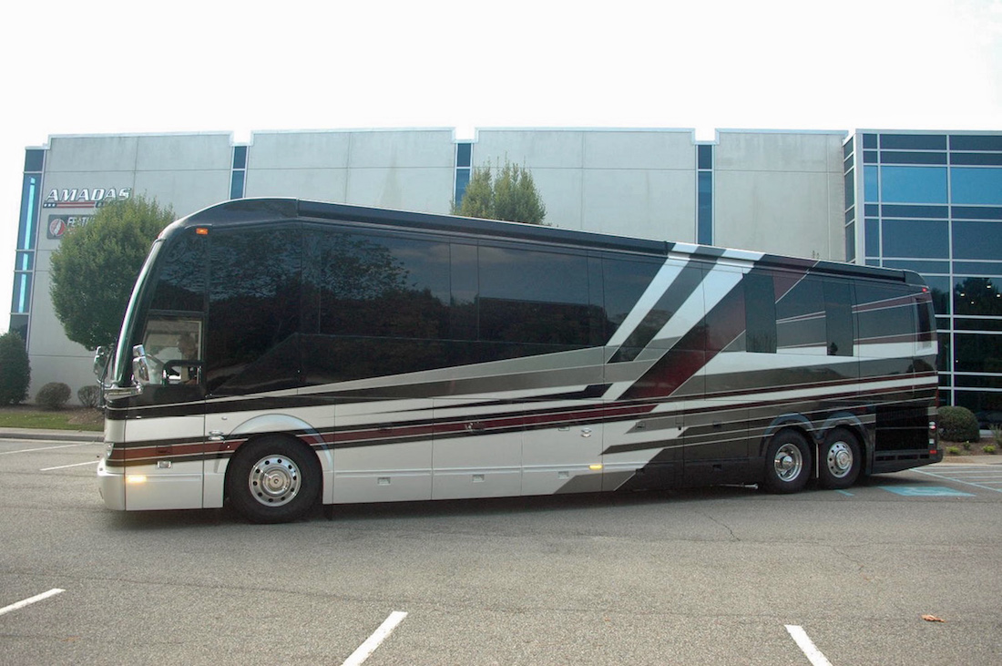 2017 Prevost Featherlite H3-45 For Sale