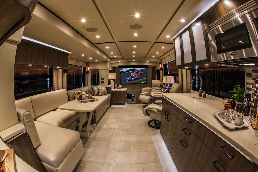 2017 Prevost Featherlite H3-45 For Sale