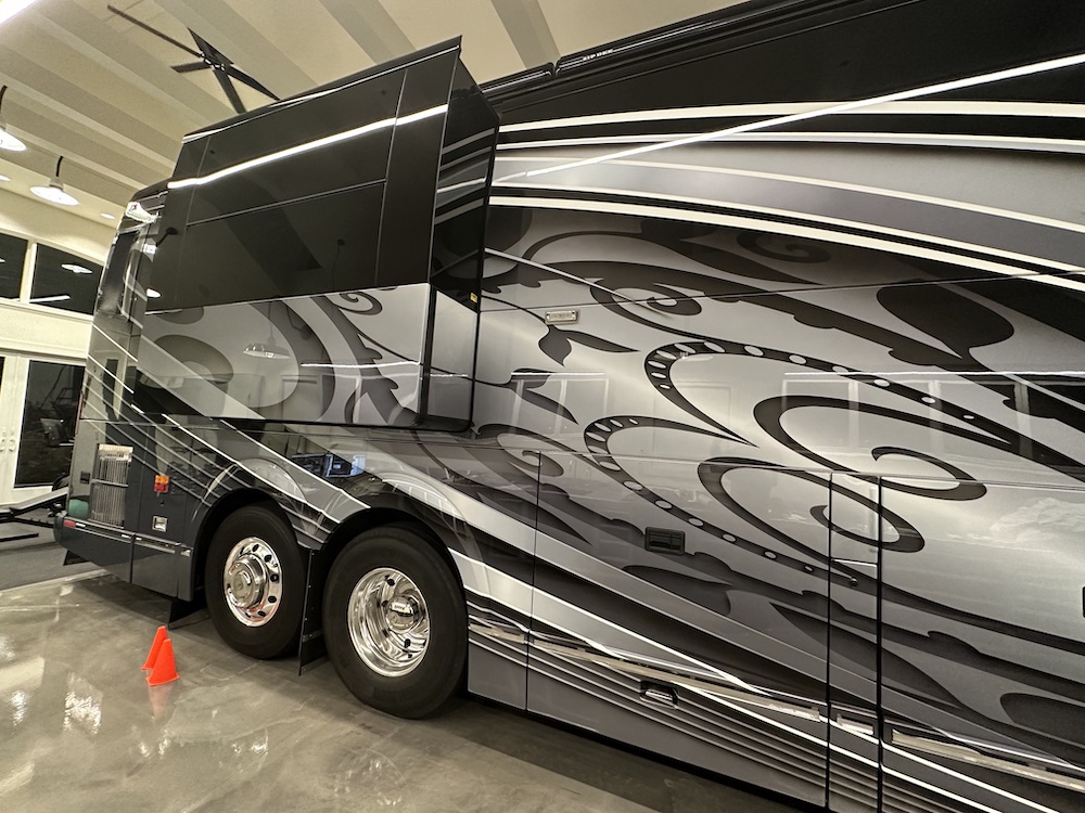 2017 Prevost Liberty H3-45 For Sale