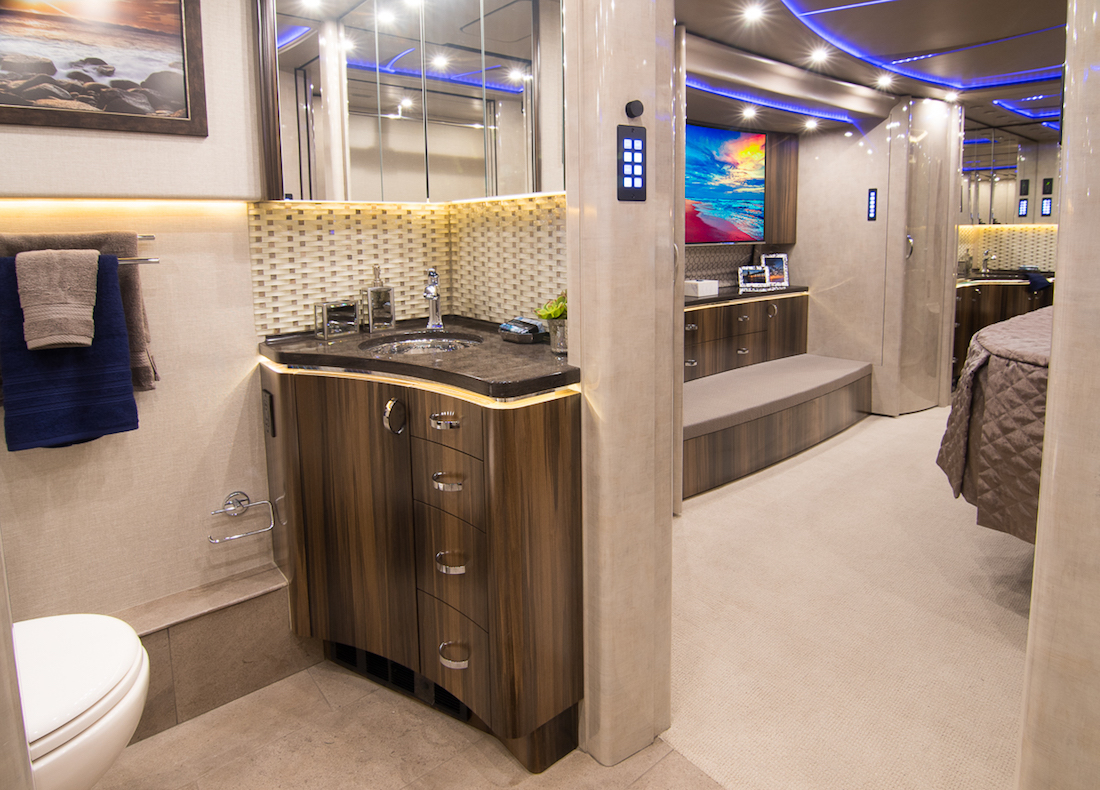 2017 Prevost Marathon H3-45 For Sale