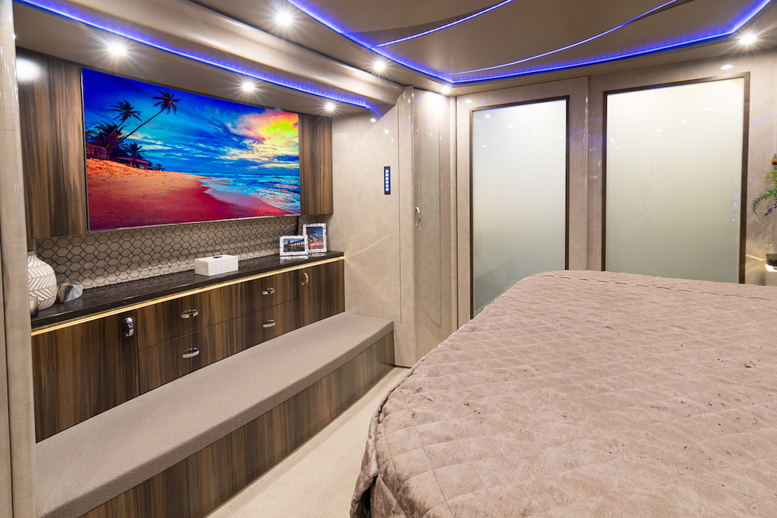 2017 Prevost Marathon H3-45 For Sale