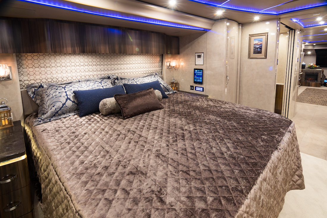 2017 Prevost Marathon H3-45 For Sale