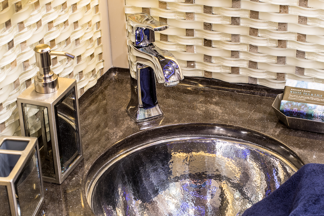 2017 Prevost Marathon H3-45 For Sale