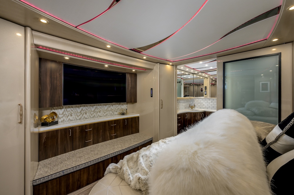 2017 Prevost Marathon H3-45 For Sale