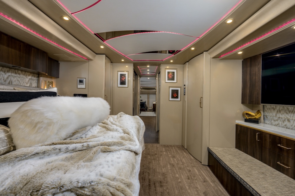2017 Prevost Marathon H3-45 For Sale